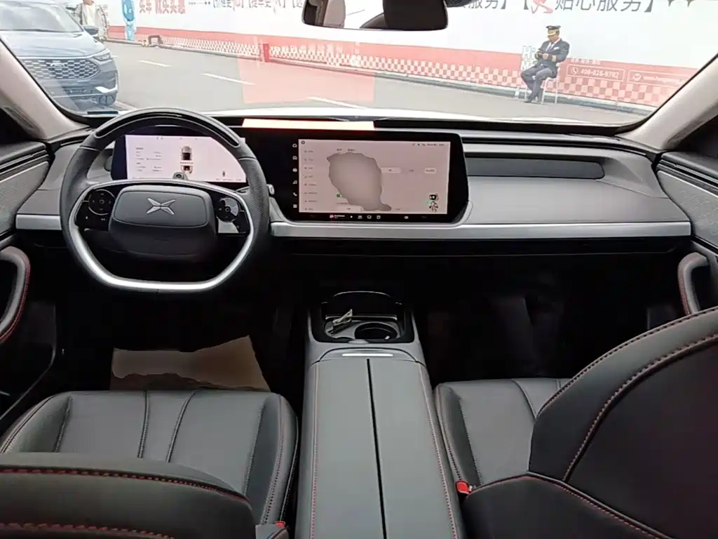 XPeng P7 — миниатюра 10