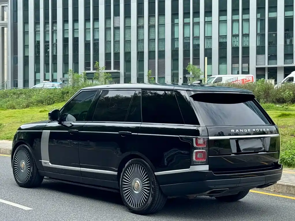 Land Rover Range Rover — миниатюра 5