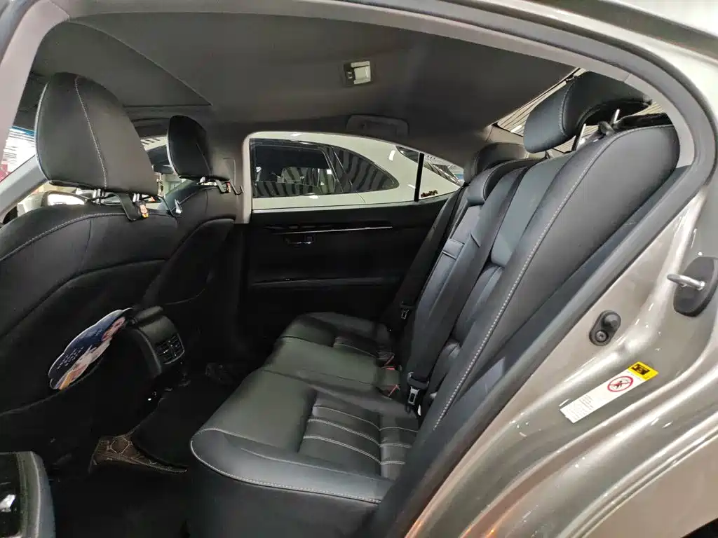 Lexus ES — миниатюра 14