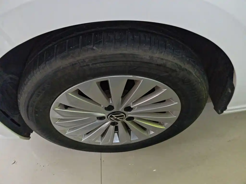 Volkswagen Lavida — миниатюра 23