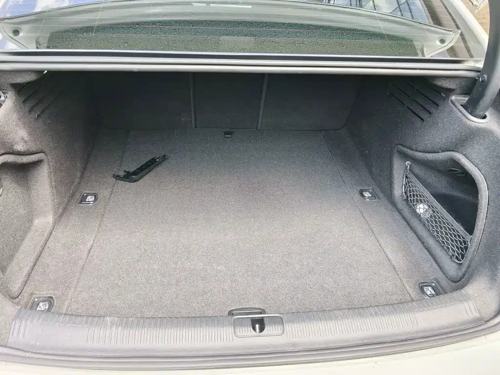 Audi A4L — миниатюра 11