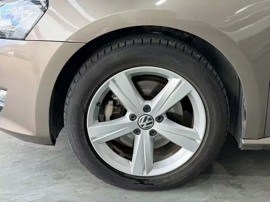 Volkswagen Passat — миниатюра 4