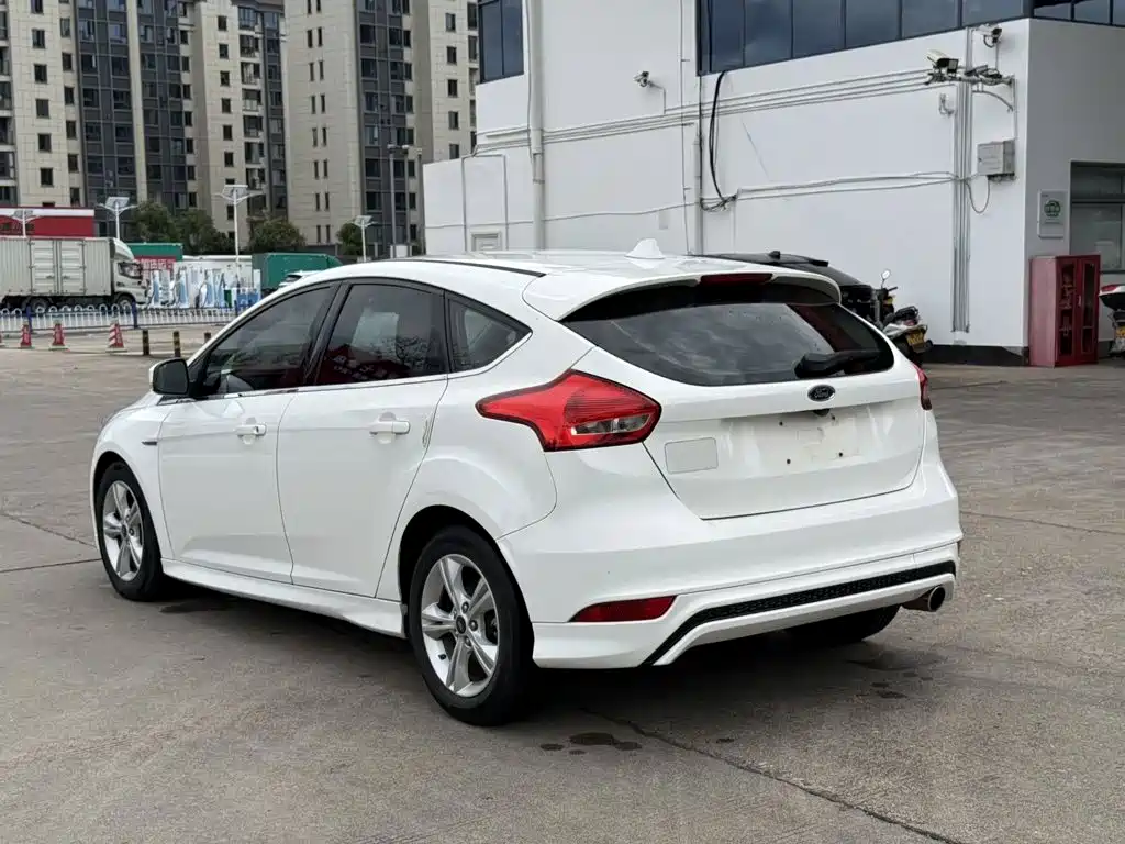 Ford Focus — миниатюра 6