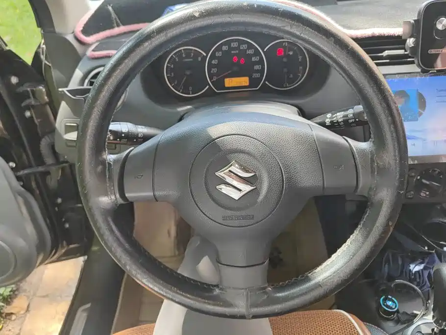 Suzuki Swift — миниатюра 15