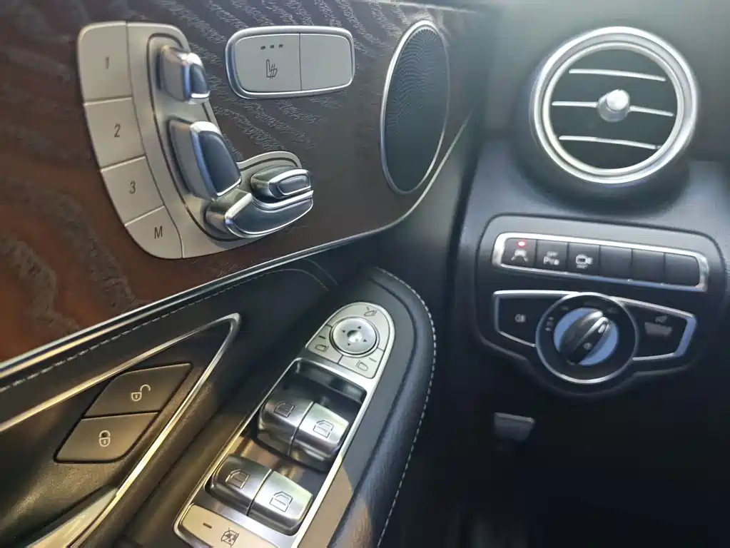 Mercedes-Benz GLC — миниатюра 19