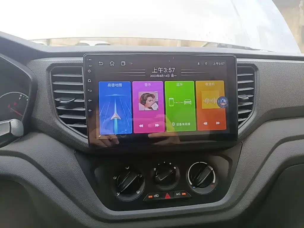 Wuling Hongguang V — миниатюра 13