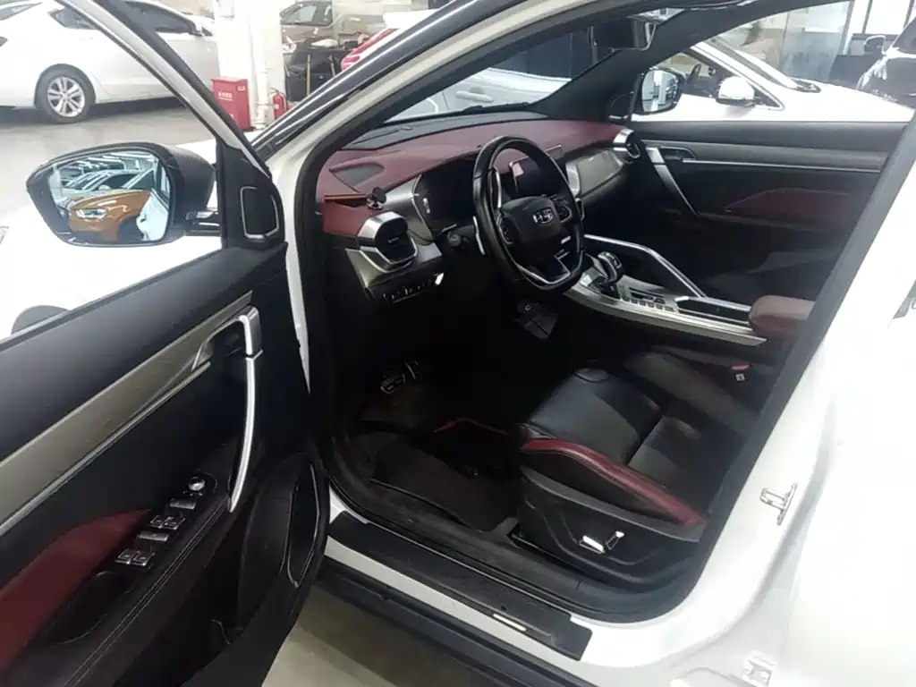 Geely Binyue — миниатюра 16
