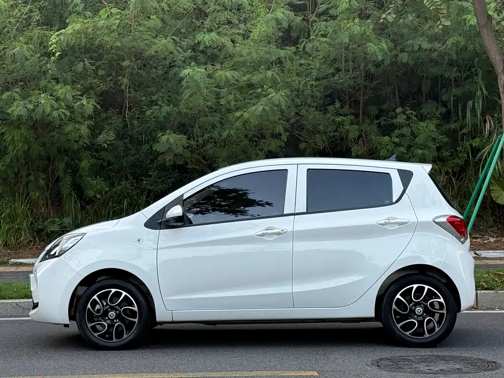 Changan Benben E-Star — миниатюра 3