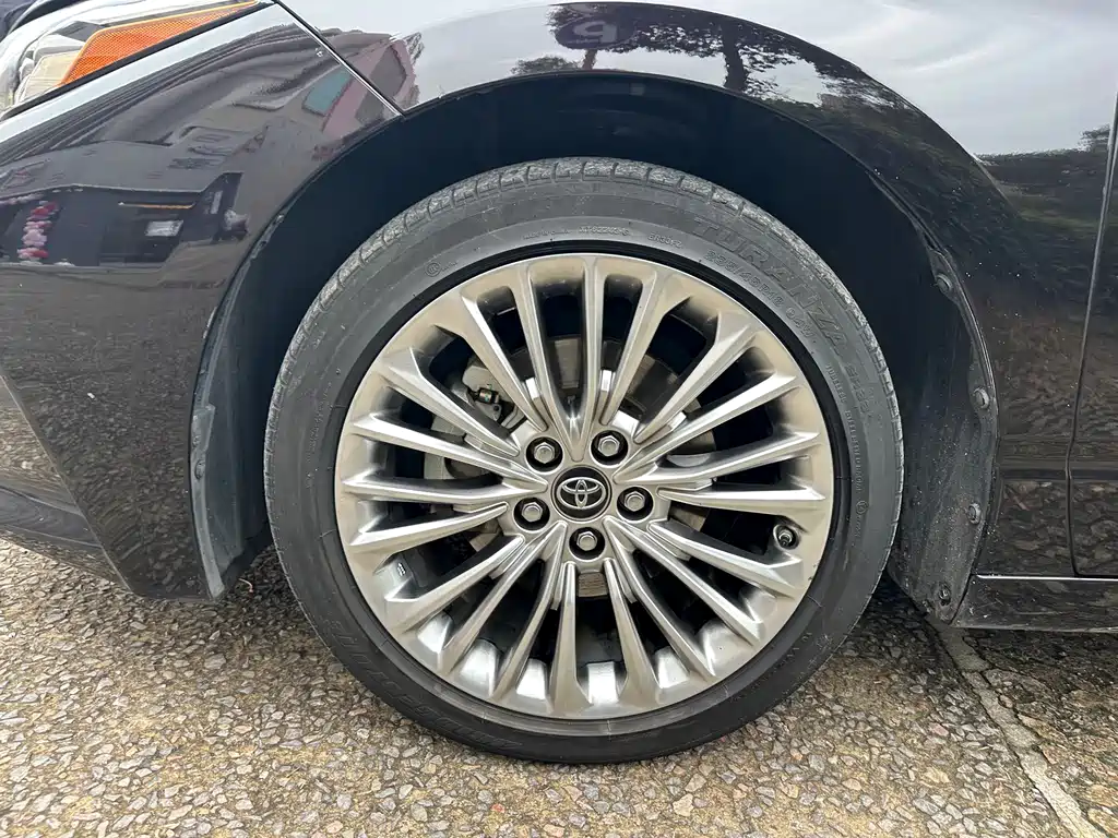 Toyota Avalon — миниатюра 10