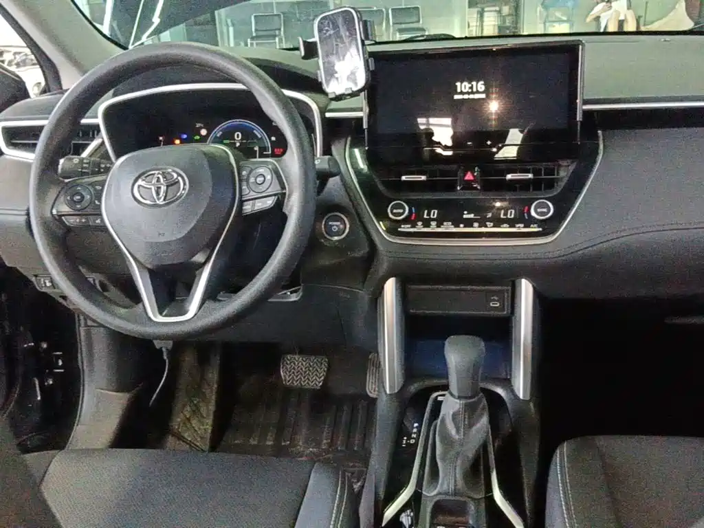 Toyota Frontlander — миниатюра 10