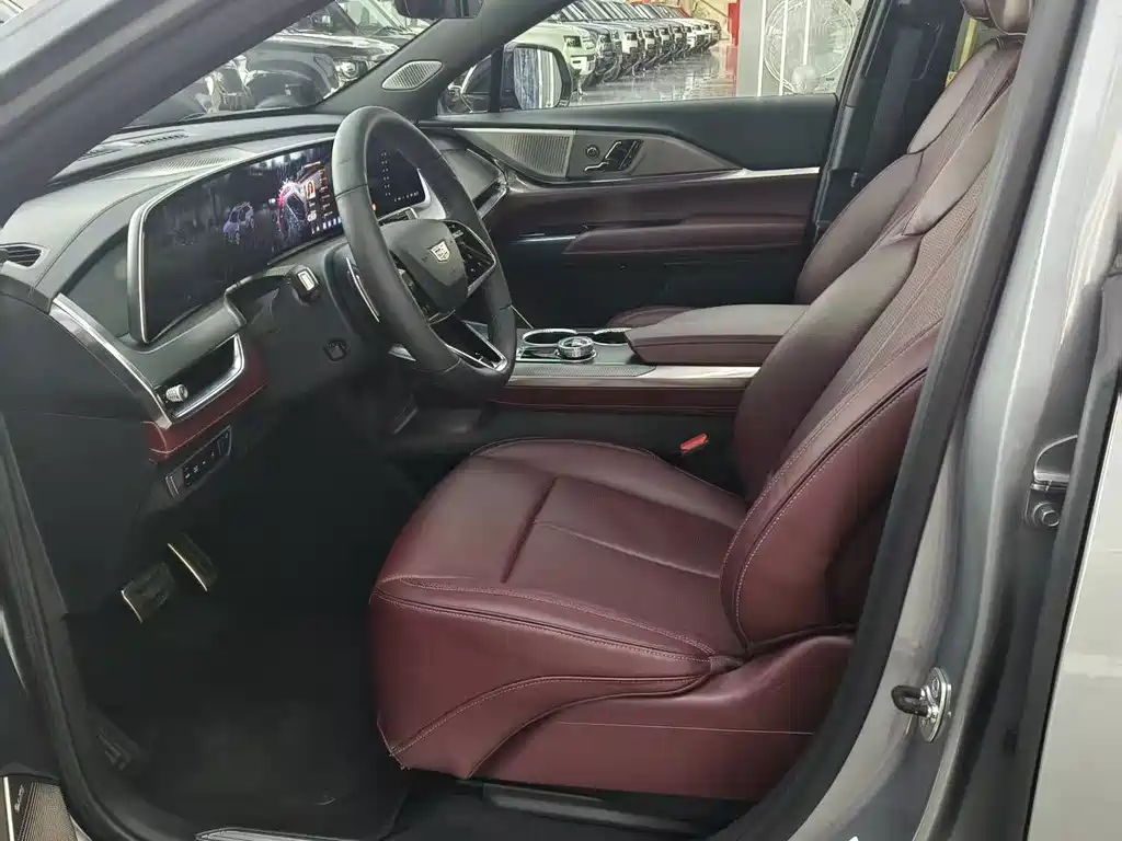 Cadillac XT5 — миниатюра 8