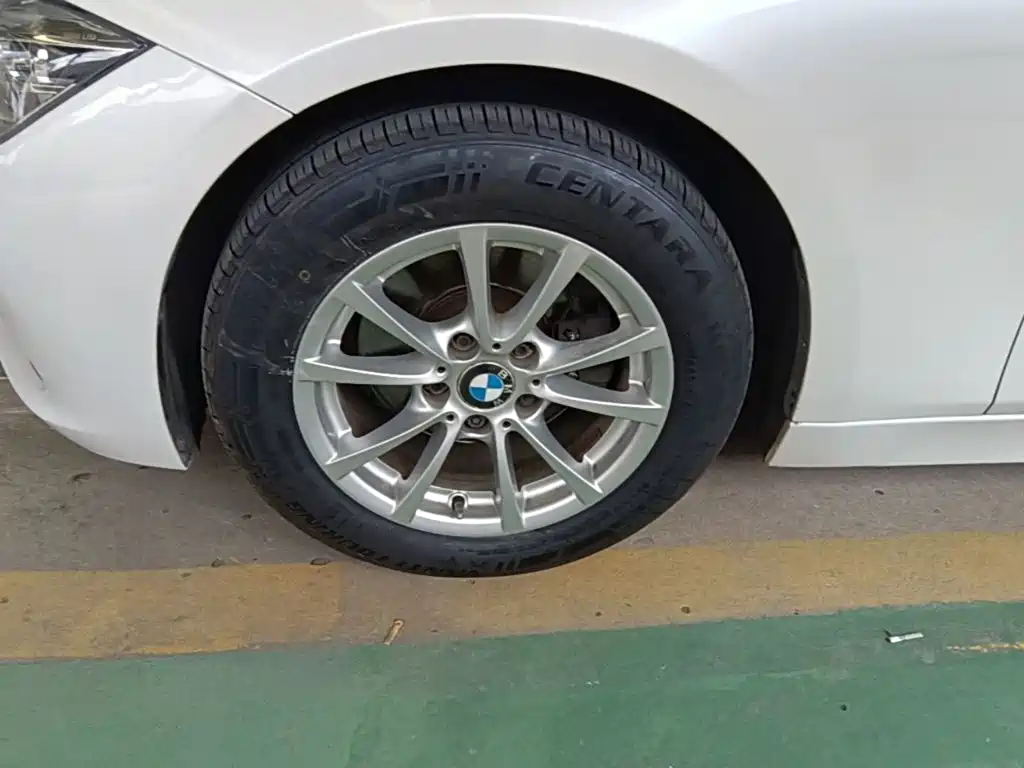 BMW 3 Series — миниатюра 23