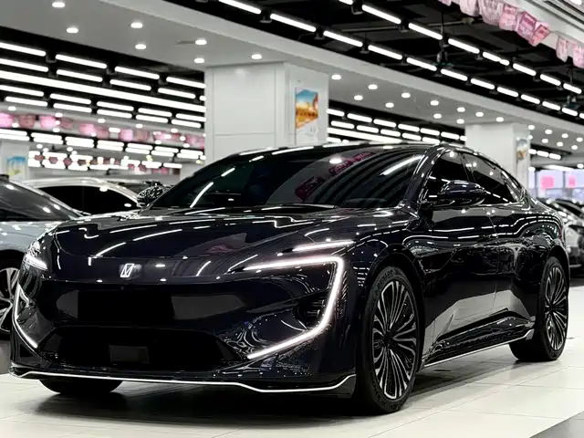 2024 Avatr 12