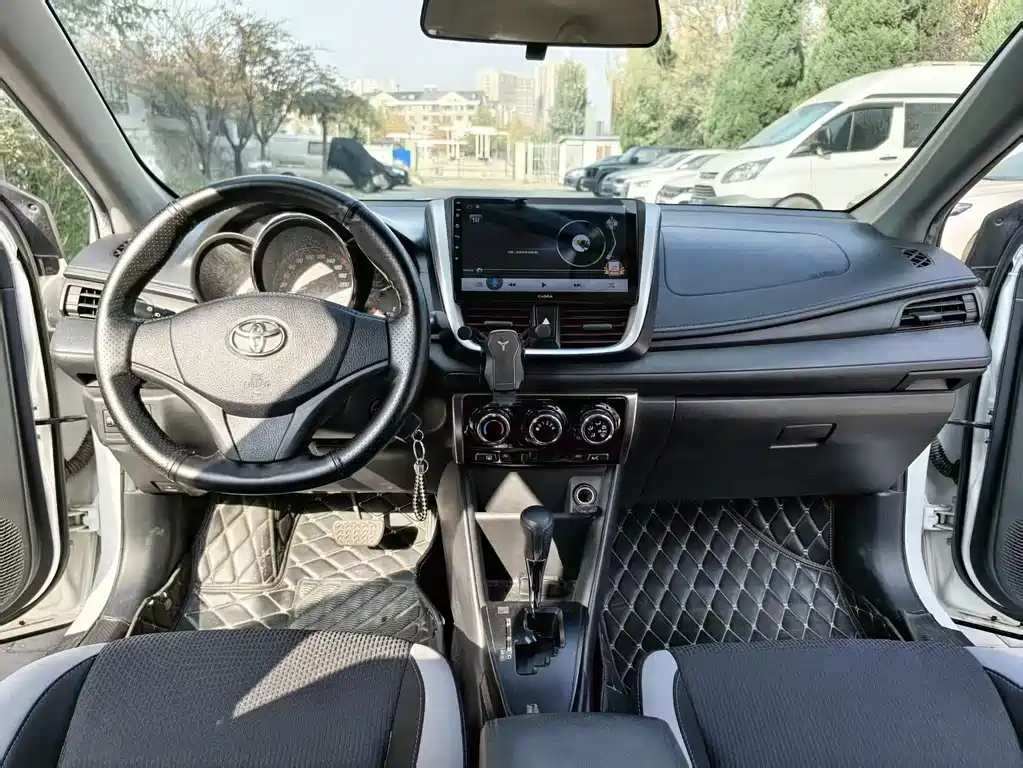 TOYOTA YARIS L ZHIXUAN