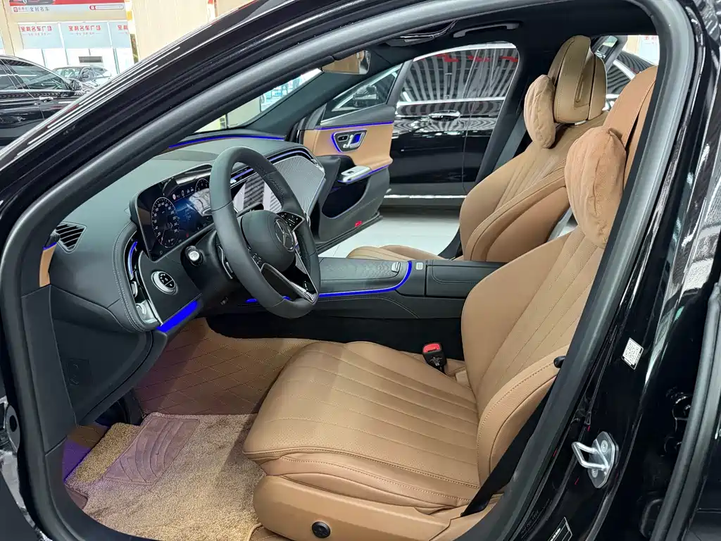 Mercedes-Benz E-Class — миниатюра 12