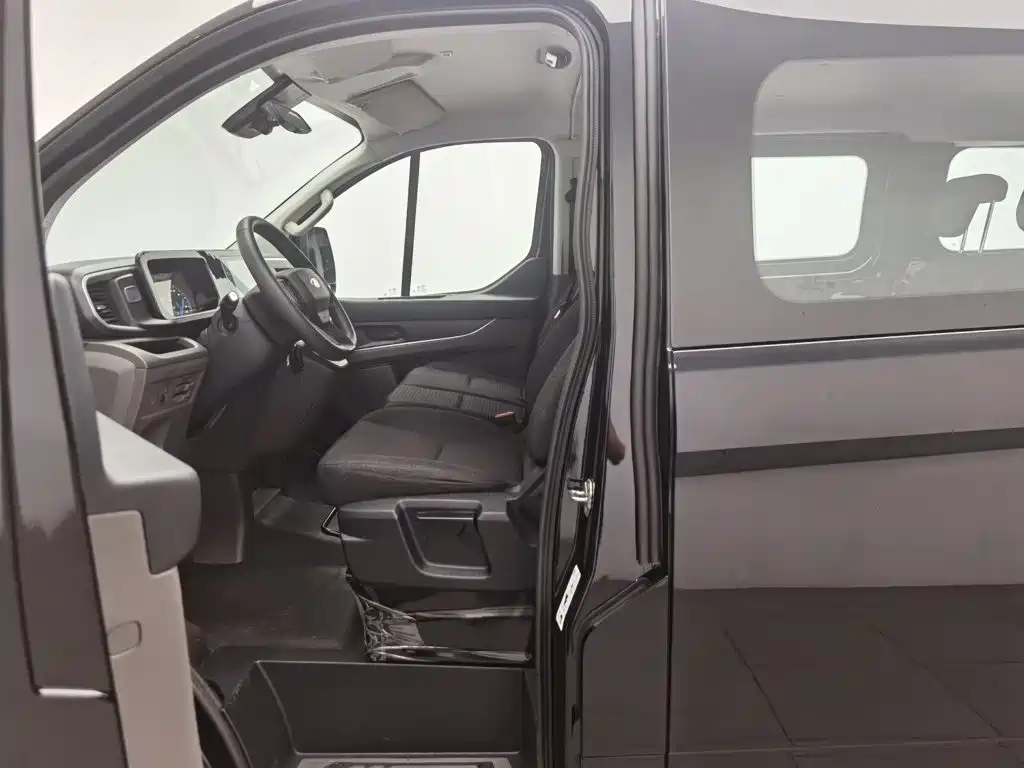 Ford Transit — миниатюра 10