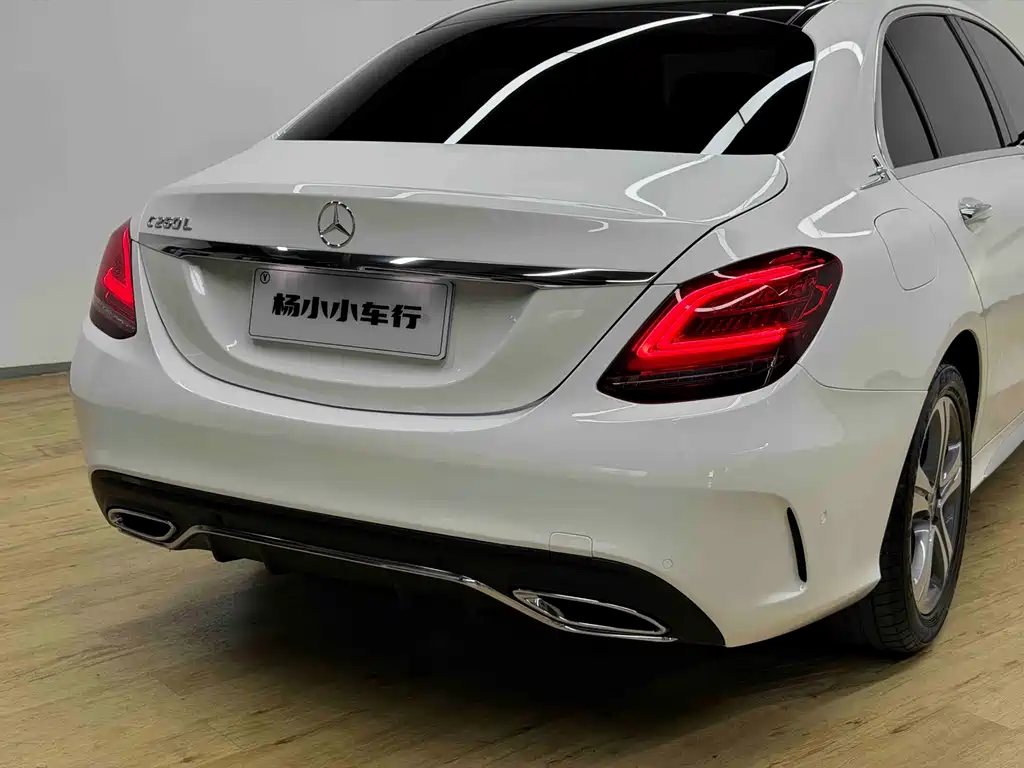 Mercedes-Benz C-Class — миниатюра 31