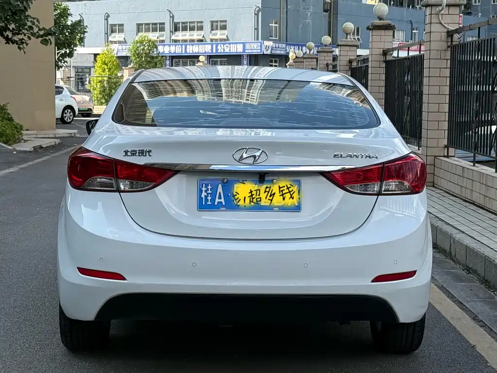 Hyundai Elantra Langdong — миниатюра 4