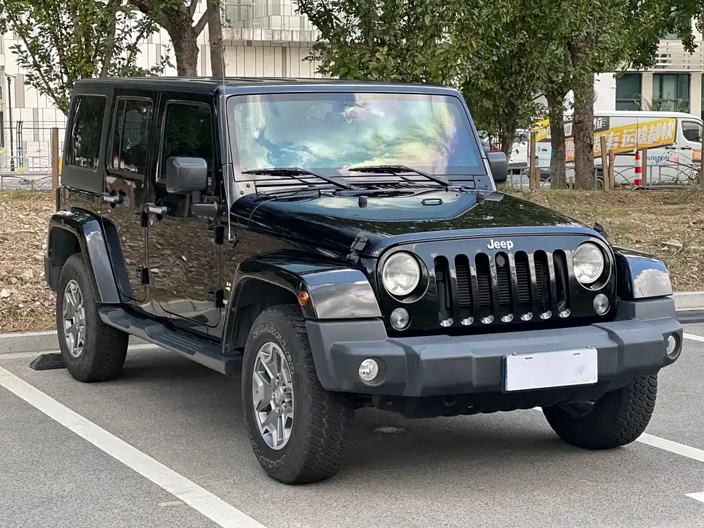 Jeep Wrangler — миниатюра 3