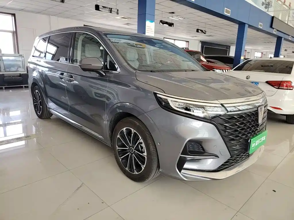 Roewe iMAX8 — миниатюра 4