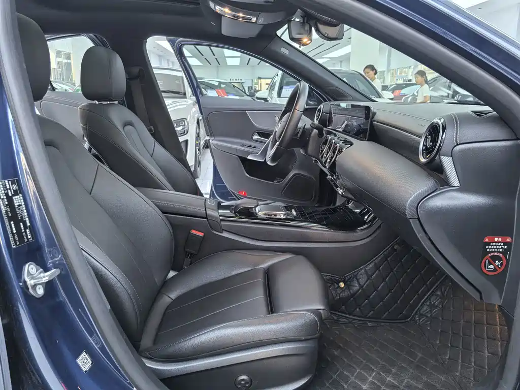 Mercedes-Benz A-Class — миниатюра 12