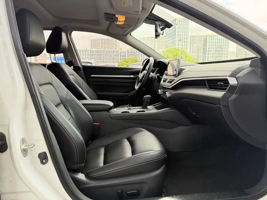 Nissan Teana — миниатюра 8