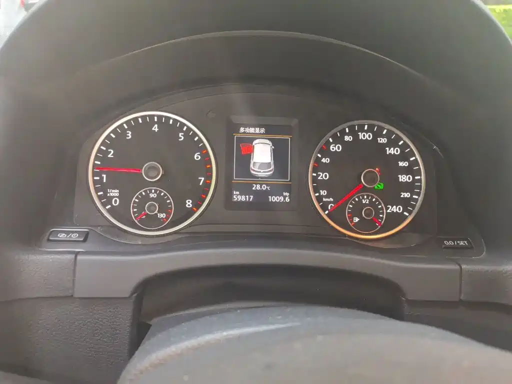 Volkswagen Tiguan — миниатюра 8