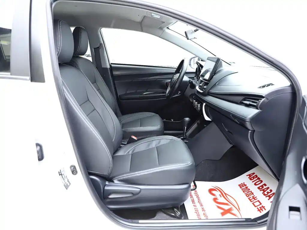 Toyota Yaris L — миниатюра 16