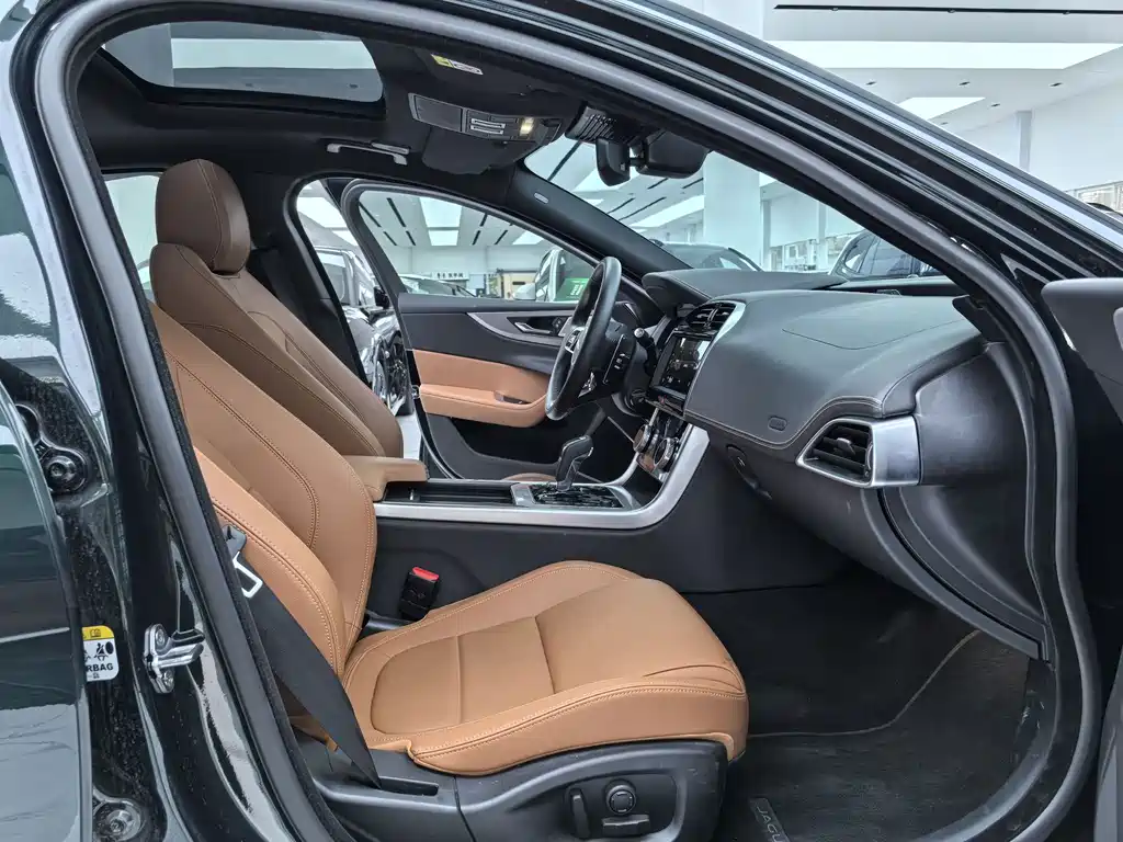 Jaguar XEL — миниатюра 12