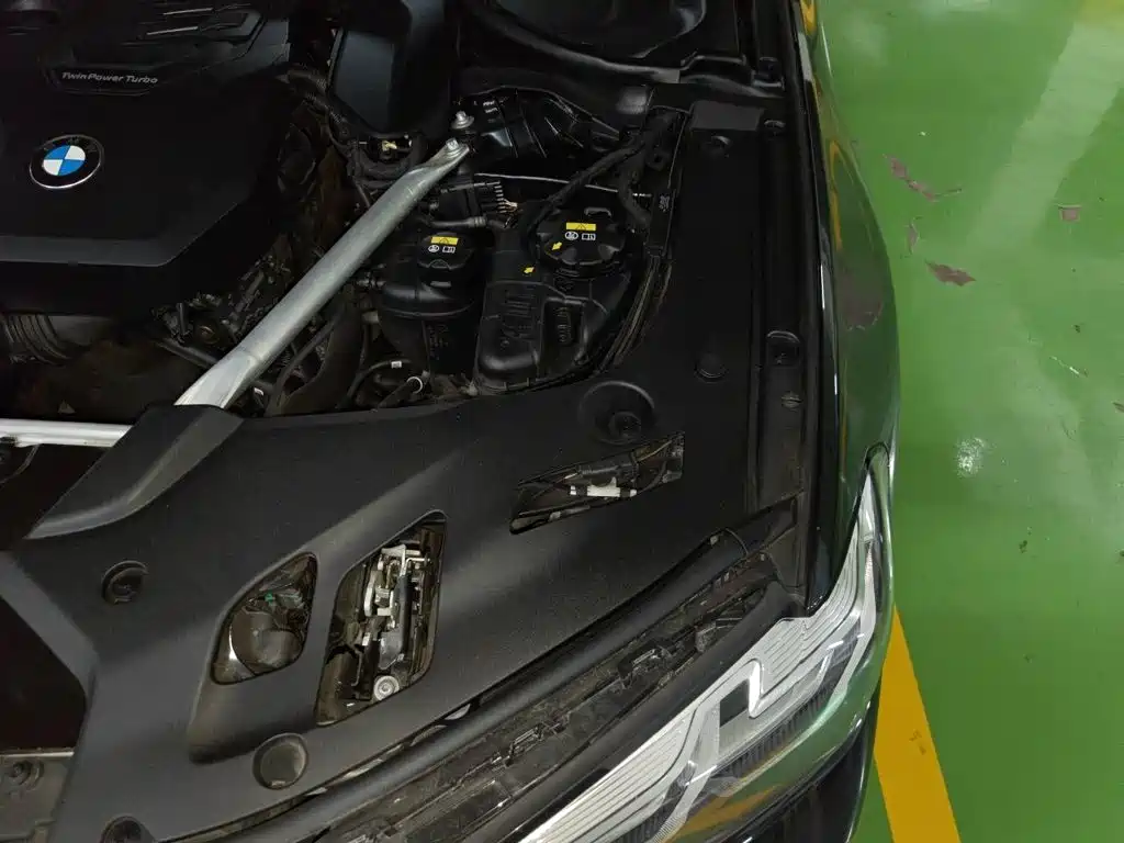 BMW 5 Series — миниатюра 22