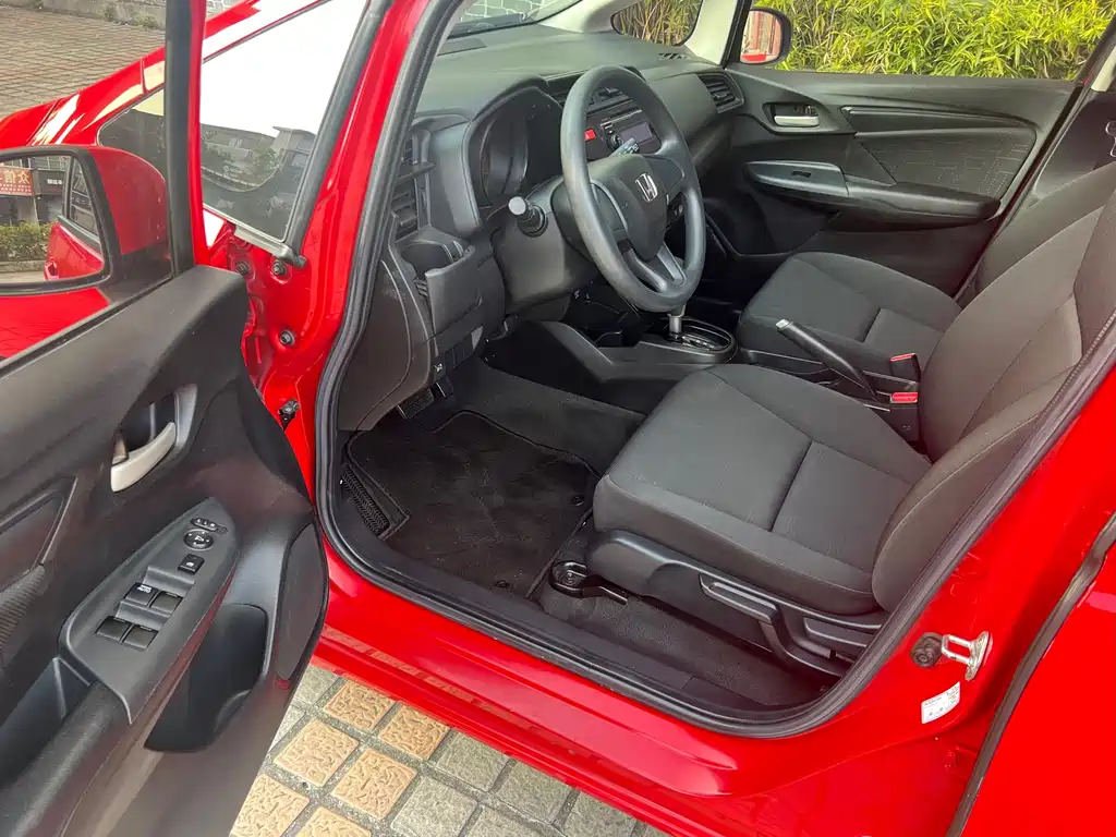 Honda Fit — миниатюра 10