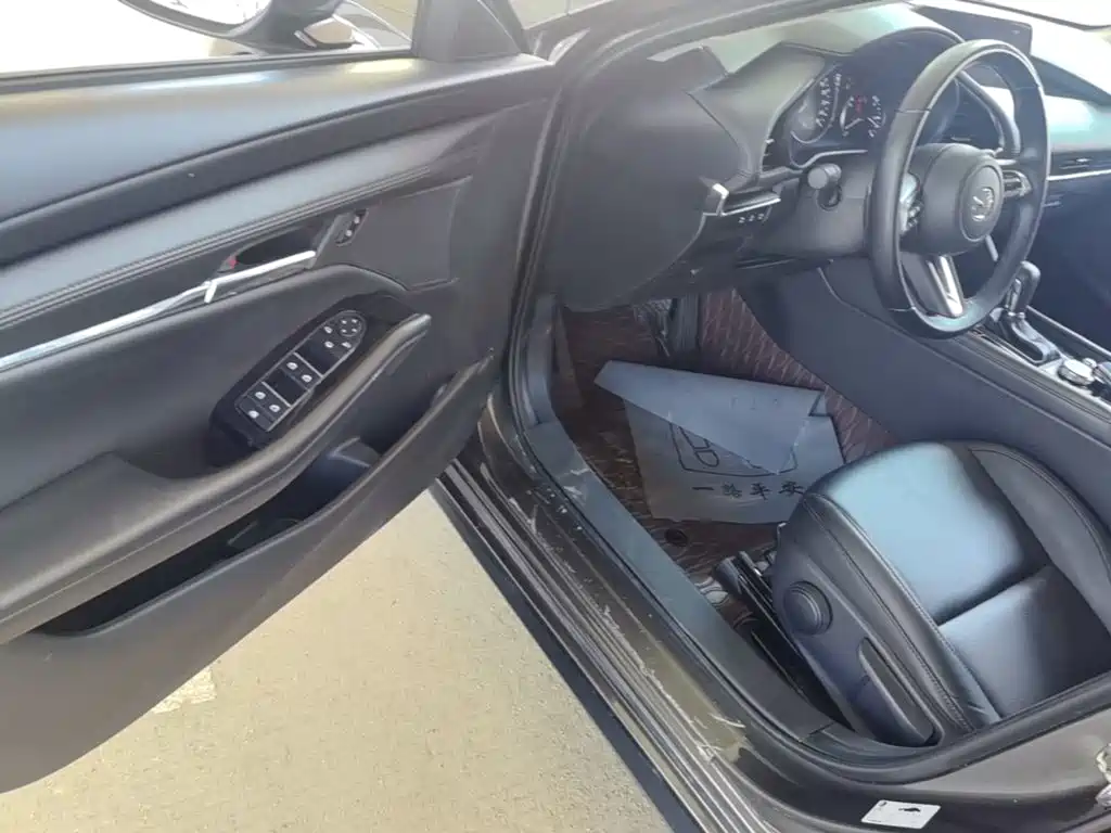 Mazda 3 Axela — миниатюра 16