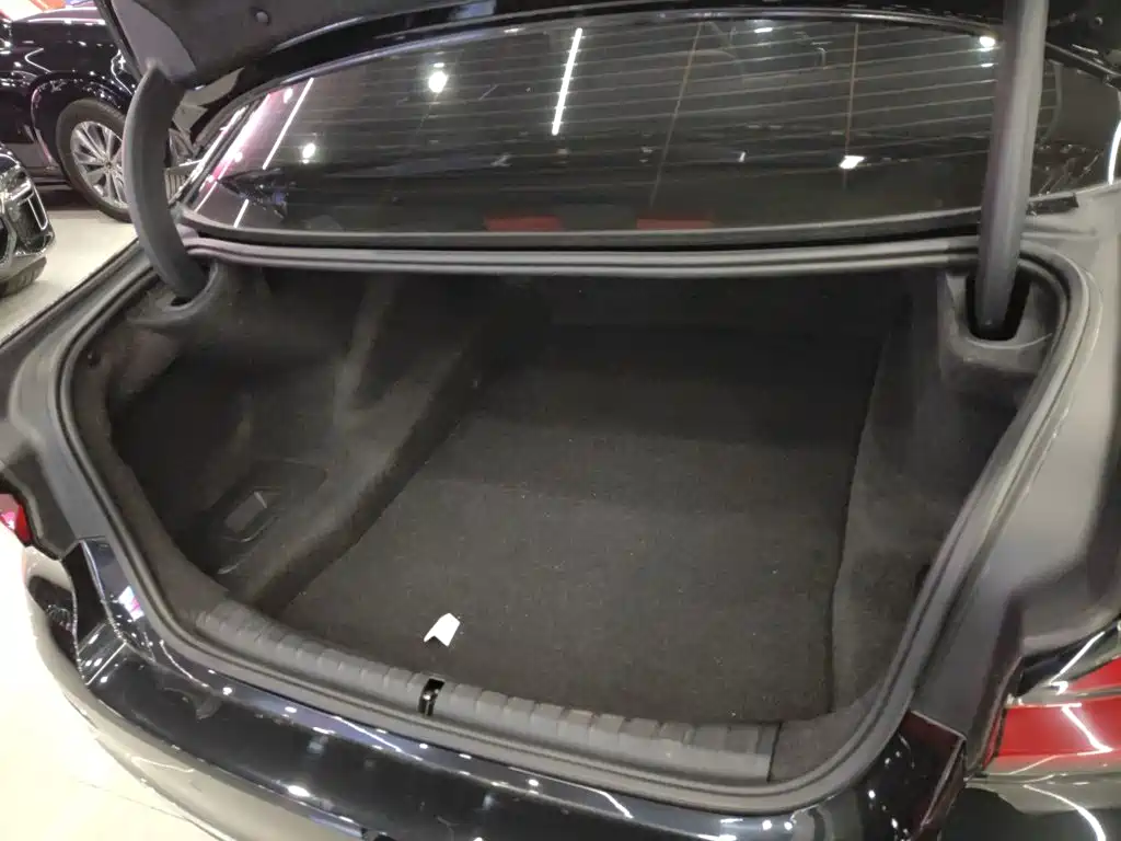 BMW 5 Series — миниатюра 15