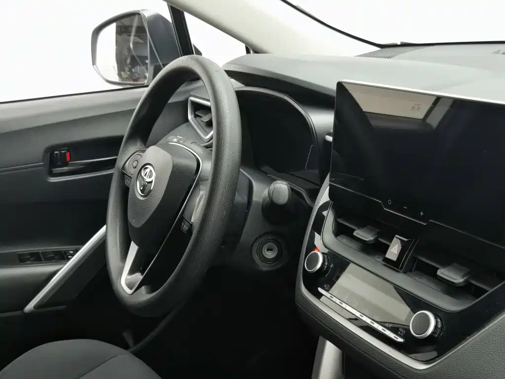 Toyota Frontlander — миниатюра 22