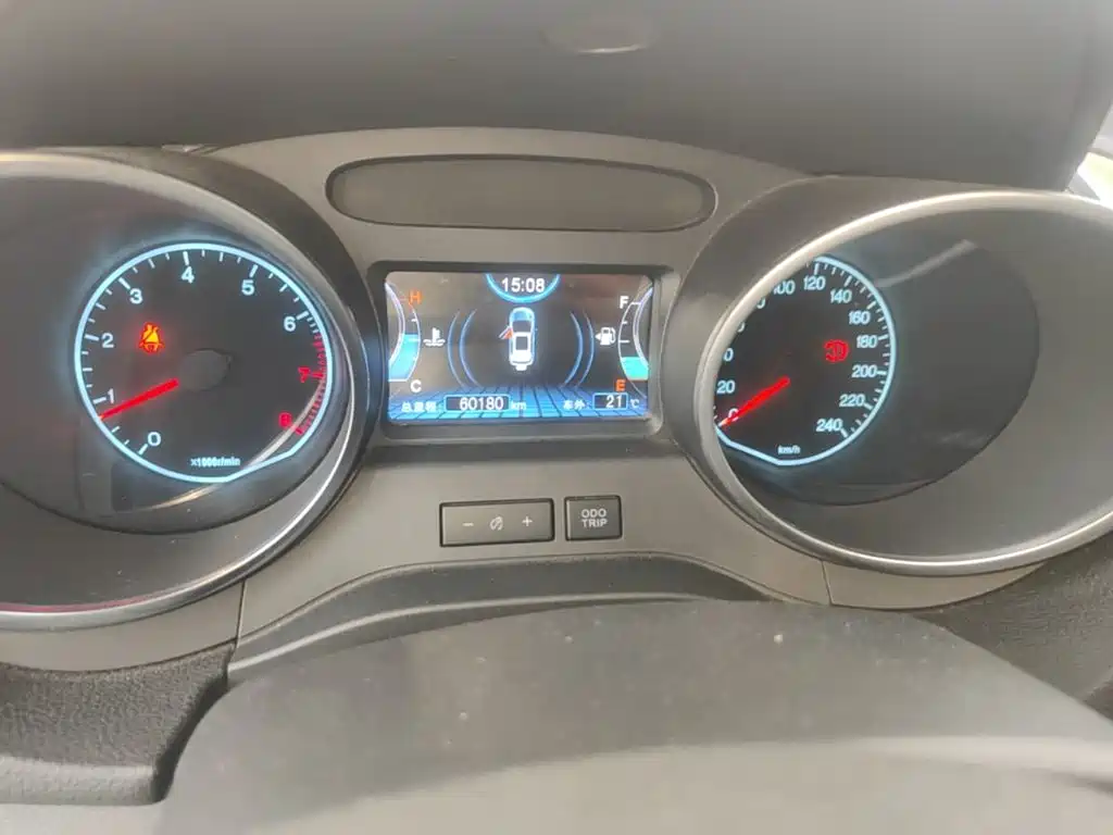 BYD Yuan — миниатюра 17