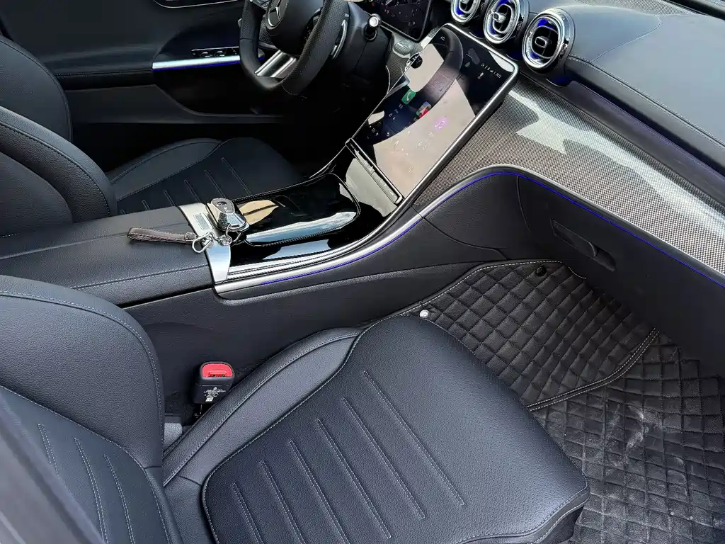 Mercedes-Benz C-Class — миниатюра 7