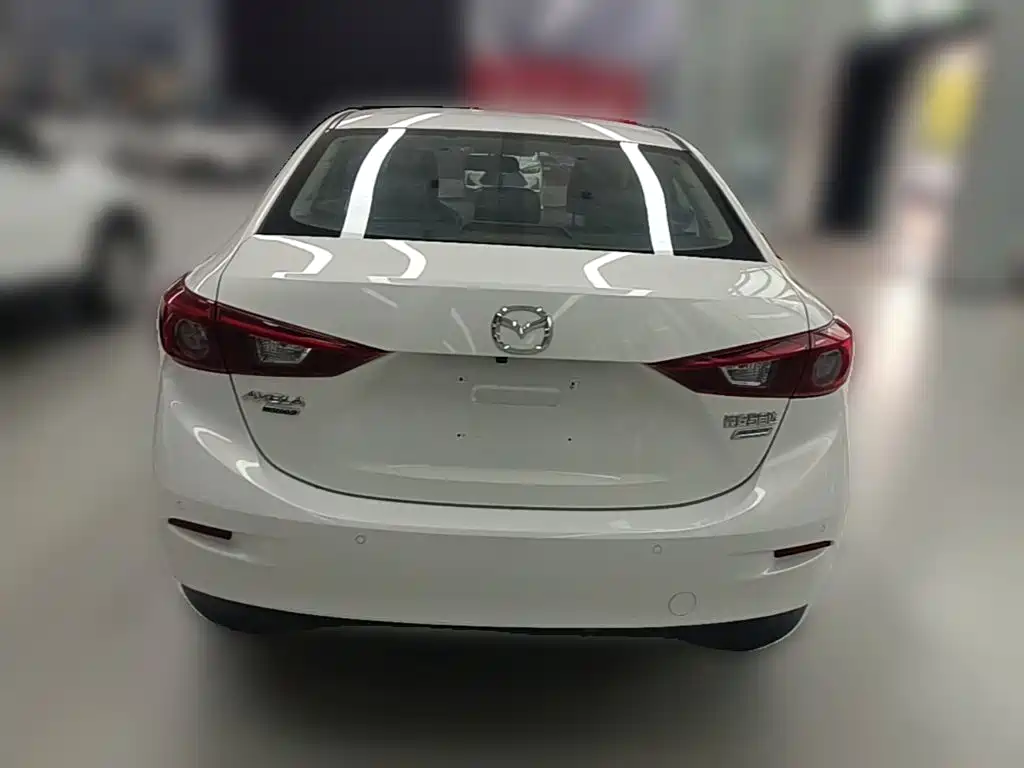 Mazda 3 Axela — миниатюра 8