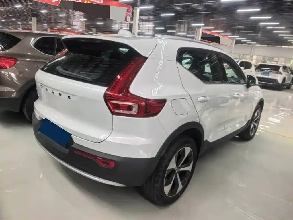Volvo XC40 — миниатюра 4