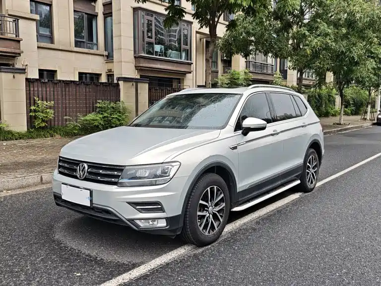 Volkswagen Tiguan L — миниатюра 3