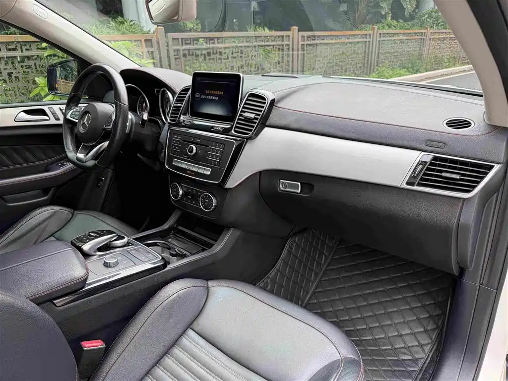 Mercedes-Benz GLE Coupe — миниатюра 10