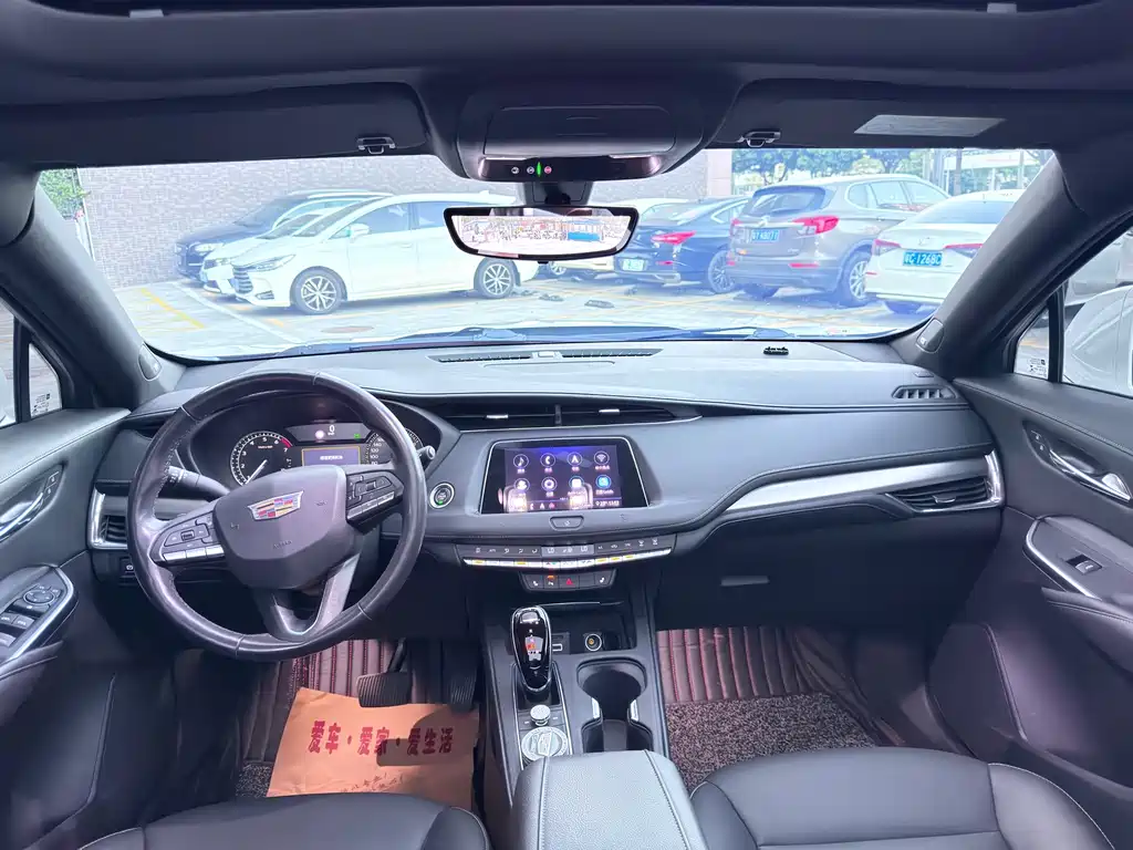 Cadillac XT4 — миниатюра 5