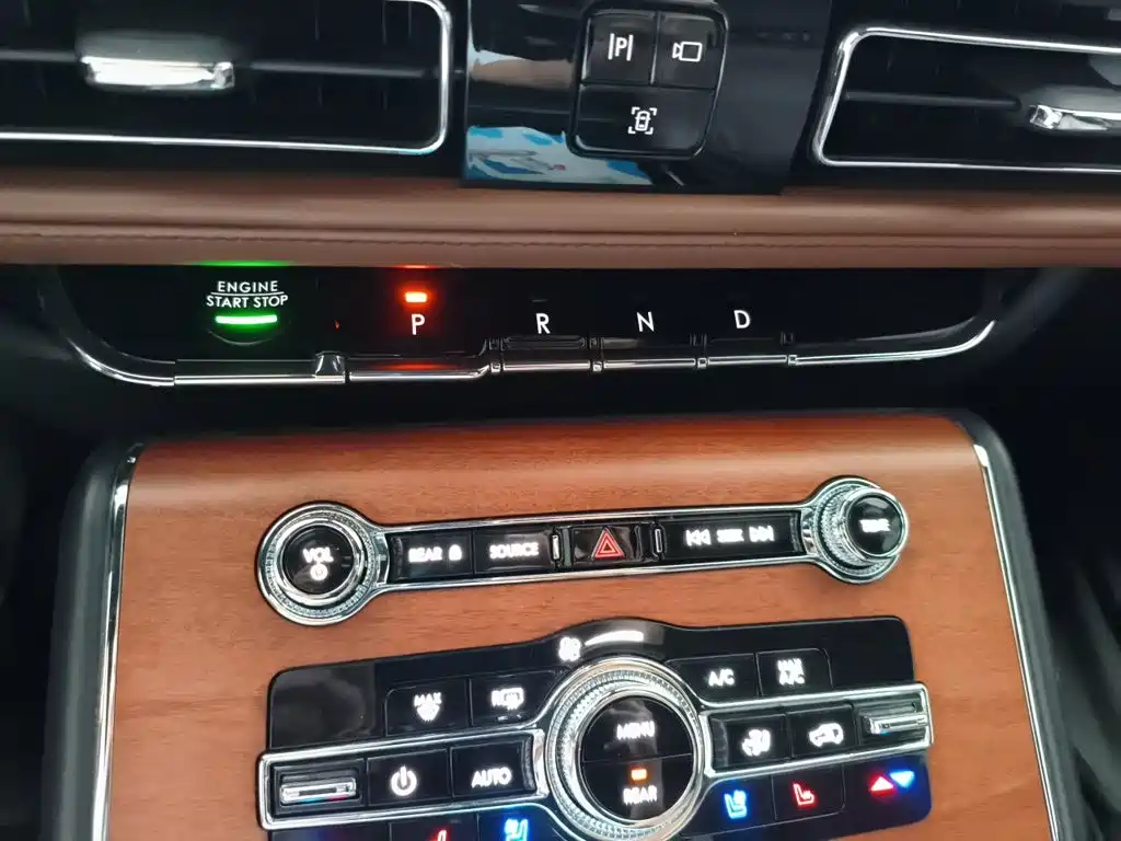 Lincoln Aviator — миниатюра 10