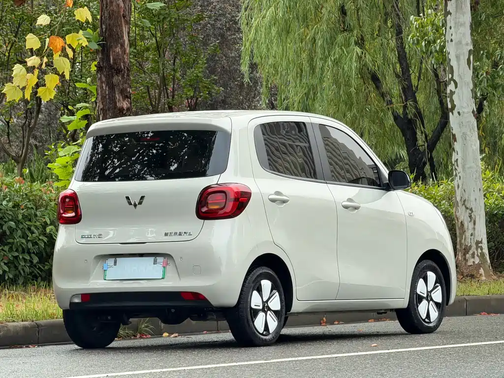 Wuling MINIEV — миниатюра 5