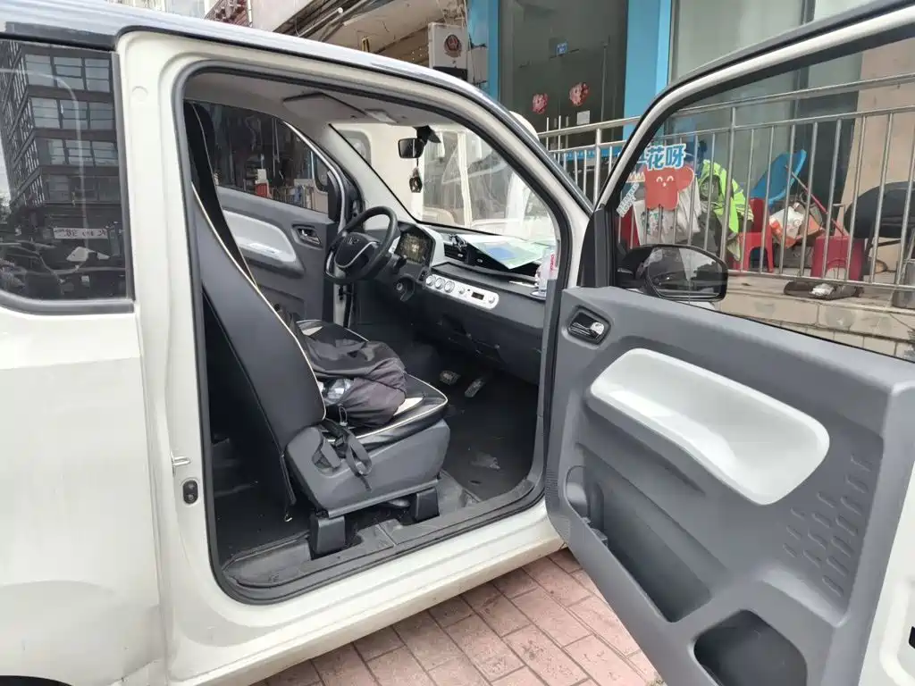 Wuling MINIEV — миниатюра 19