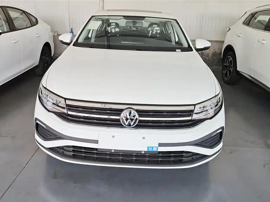 Volkswagen Bora 2025 200TSI DSG