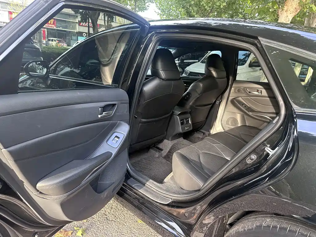 Toyota Avalon — миниатюра 6