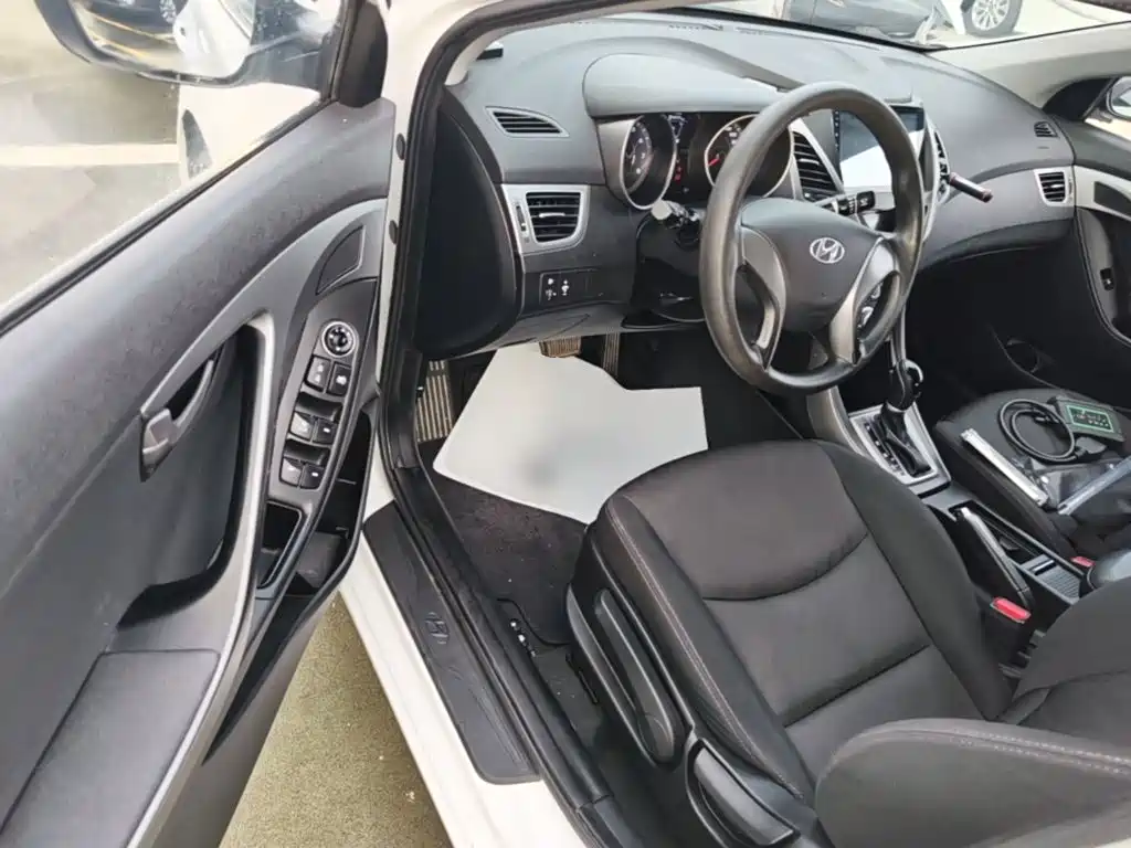 Hyundai Elantra Langdong — миниатюра 16