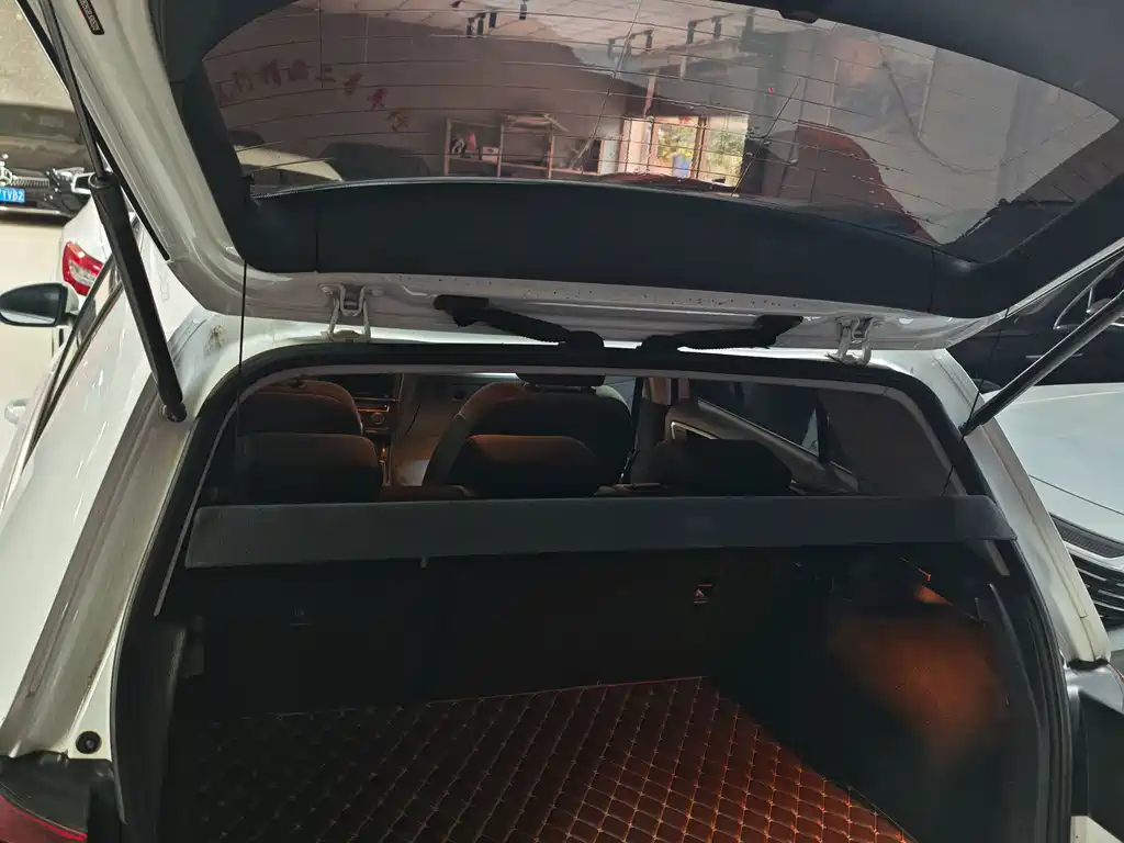 Volkswagen Golf — миниатюра 16