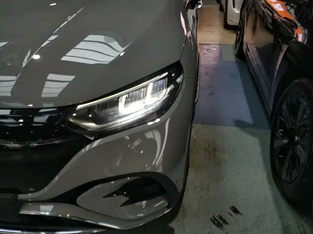 Mercedes-Benz EQE SUV — миниатюра 24