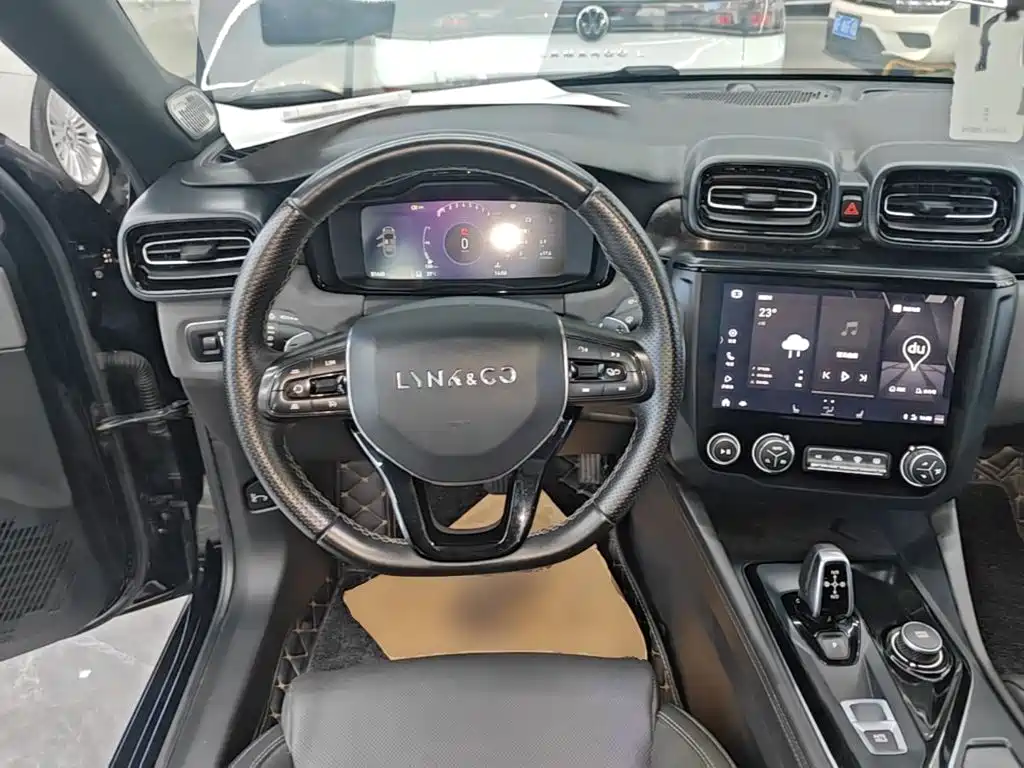 Lynk & Co 03 — миниатюра 11